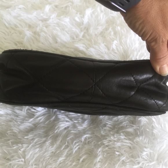 Michael Kors Crossbody In Black and Gold Quilted Nylon. - Picture 8 of 8